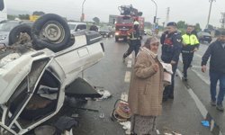 Aydın'da otomobil sinyalizasyon direğine çarpıp, takla attı; 6 yaralı