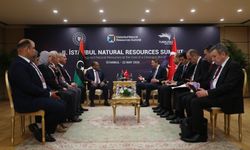 Bakan Alparslan Bayraktar, Libya Petrol ve Gaz Bakanı Abdülsadık ile görüştü