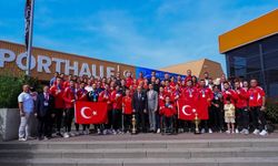 Bakan Bak'tan milli karatecilere tebrik