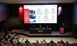 Bakan Güler, OYAK Yönetim Kurulu üyeleri ile Anıtkabir'i ziyaret etti