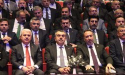 Bakan Tekin: Evlatlarımızı ekranların insafına terk etmemeliyiz