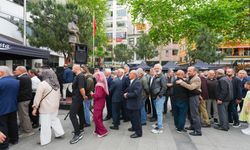Bakan Uraloğlu memleketi Trabzon'da vatandaşlarla bayramlaştı