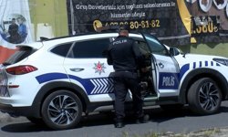 Başakşehir'den aracından inerken silahlı saldırıya uğradı