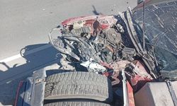 Beylikdüzü'nde freni boşalan İETT otobüsü TIR'a çarptı; kaza kamerada