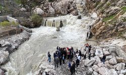 Beyttüşebap'ta derelere yakın 20 ev tahliye edildi