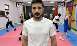 Boksta Türkiye birincisi olan Azat'ın hedefi Avrupa'da başarı