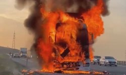Çatalca'da seyir halindeki TIR alev alev yandı