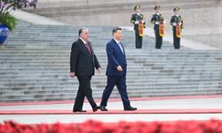 Çin Devlet Başkanı Şi, Tacikistan Cumhurbaşkanı Rahman ile bir araya geldi