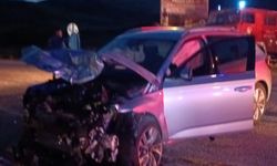 Çorum'da iki otomobil çarpıştı: 1 ölü, 6 yaralı