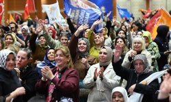 Cumhurbaşkanı Erdoğan, AK Parti İstanbul İl Kadın Kolları Danışma Meclisi'ne telefonla bağlandı