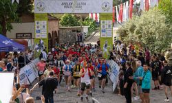 Efeler Yolu Ultra Trail'de madalyalar verildi