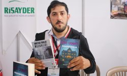Engelleri kalemiyle yıktı; okula gitmeden 3 roman yazdı