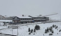 Erciyes'e mayıs ayında kar yağdı