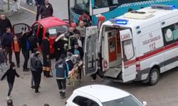 Erzurum'da halk otobüsü ile otomobil çarpıştı: 5 yaralı