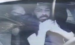 Eyüpsultan'da boynuna ip geçirerek darbettikleri taksiciyi gasbettiler; o anlar kamerada