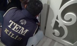 Firari FETÖ hükümlüsü banyodaki gizli bölmede yakalandı