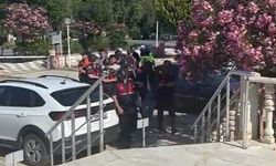 Foça'da pazarcıların kavgası; 7 gözaltı