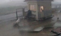 Gaziantep'te fırtınaya yakalanan çobanın zor anları kamerada