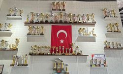 Gazinin yetiştirdiği okçulardan 85 kupa