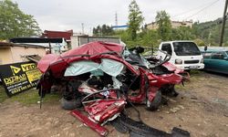 Giresun'da 4 araçlı zincirleme kaza kamerada; 3'ü çocuk 5 ölü, 7 yaralı (2)