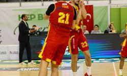 Göztepe potada yarı final için parkede