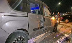 Hafif ticari araçla çarpışan motosikletin sürücüsü öldü