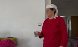 Hani anne, 50 yıldır engelli 4 çocuğuna bakıyor