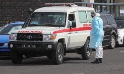Hollanda'da bir kabin memuru hantavirüs şüphesiyle hastaneye kaldırıldı