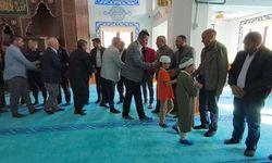 Husumetli iki aile camide bir araya geldi, dualarla barış sağlandı