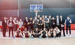Karşıyaka ile Petkimspor, gençlerde farklı performans sergiledi