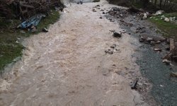 Kastamonu'da sağanak yağış hayatı olumsuz etkiledi