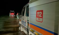 Kayseri'deki Tekir Gölü'nde mahsur kalan 3 kişi kurtarıldı/Ek fotoğraflar