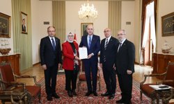 Kurtulmuş, Çocuk Hakları Alt Komisyonu üyelerini kabul etti