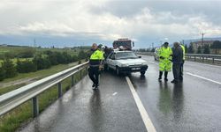 Kütahya'da 3 araçlı zincirleme kaza; 2 yaralı