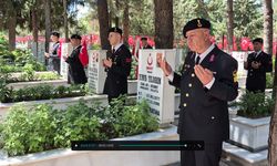 Malatya'da arife gününde mezarlıklarda ziyaretçi yoğunluğu