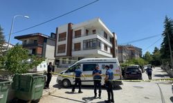 Oğulları tarafından öldürülen veteriner çift, toprağa verildi