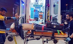 Otomobil ile çarpışan motosikletin ağır yaralanan sürücüsü kurtarılamadı; kaza kamerada