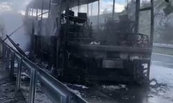 Otoyolda yolcu otobüsü yandı
