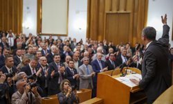 Özgür Özel: CHP teslim olanların değil, iktidarlara yürüyenlerin partisidir