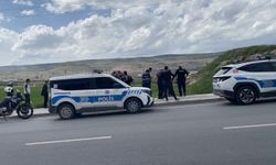 Polisin 'dur' ihtarına uymayan sürücünün otomobili şarampole yuvarlandı