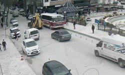 Polislerin 'heimlich' manevrası ile hayata tutundu; o anlar kamerada