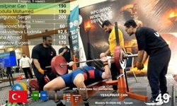 Sakatlanmasına rağmen 8'inci kez dünya şampiyonu oldu: Hedefim seneye de şampiyonluk
