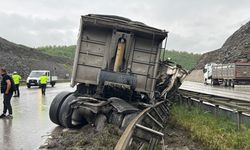 Samsun'da iki TIR çarpıştı: 2 yaralı
