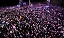 Şarkıcı Buray, Eskişehir Kültür Yolu Festivali'nde sahneye çıktı