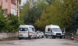 Selma öğretmen, yalnız yaşadığı evinde ölü bulundu