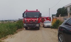 Silivri'de tek katlı ev alev alev yandı