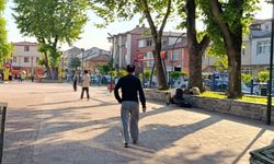 Sokak ortasında tabanca ile vurulan kadın, berber dükkanına sığındı