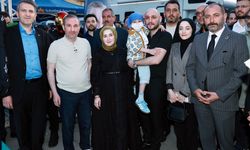 Sultanbeyli'de kanseri yenen Zeyd için gökyüzüne balon bırakıldı
