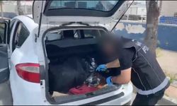 Takibe alınan otomobilden 23 kilo 984 gram esrar ele geçirildi