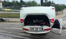 Takla atan otomobilin sürücüsü yaralandı